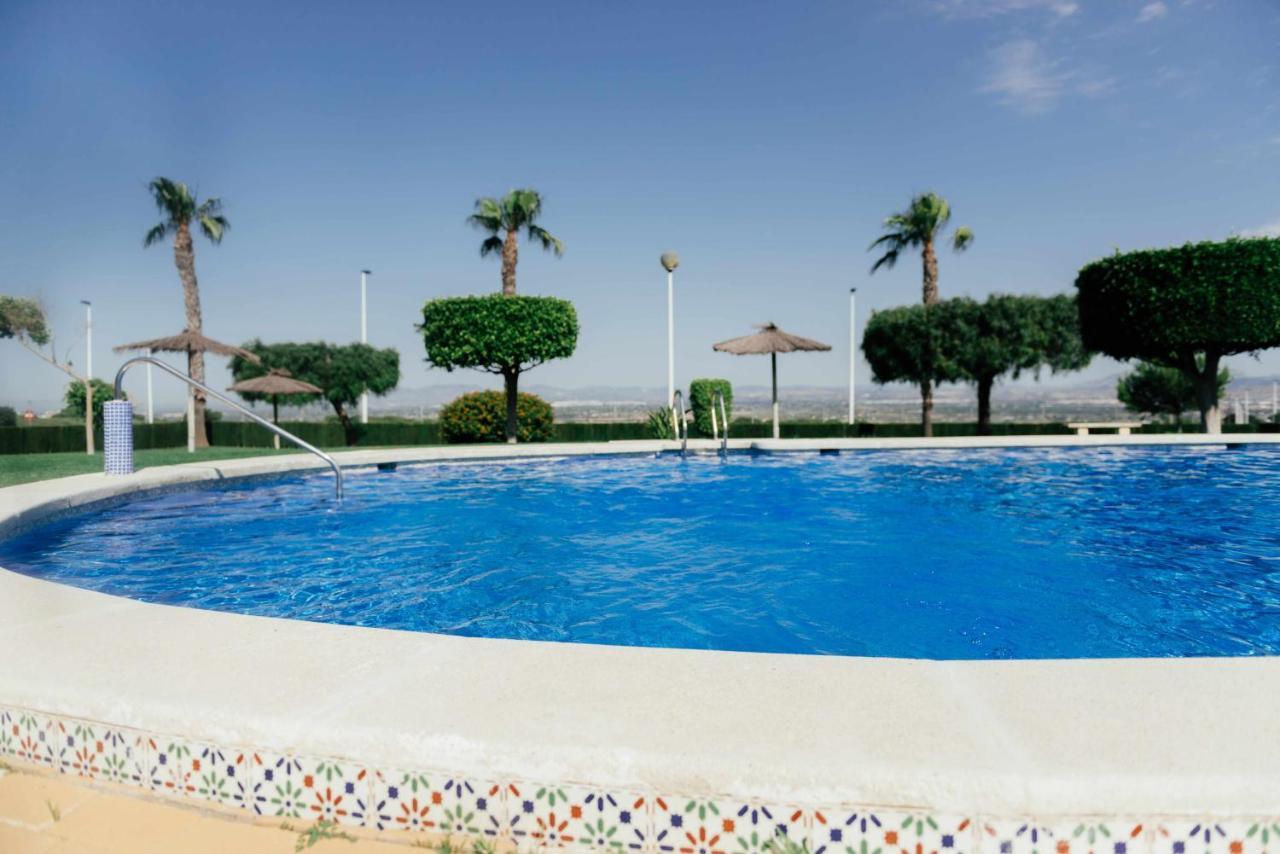 Stunning 2 Bedroom Apartment With Pool View 阿利坎特 外观 照片